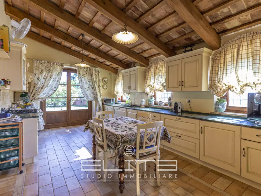 Immagine 22 di Villa in vendita  in via fabbrici e ville a Senigallia