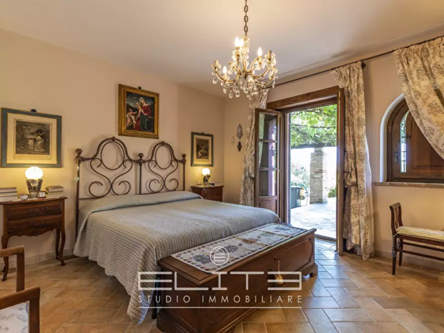 Immagine 24 di Villa in vendita  in via fabbrici e ville a Senigallia