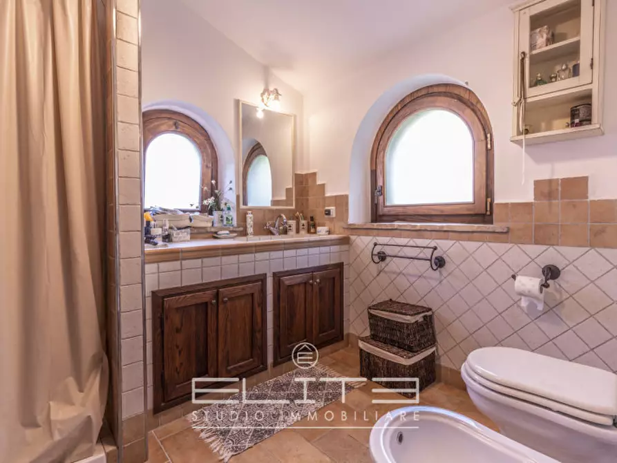 Immagine 26 di Villa in vendita  in via fabbrici e ville a Senigallia