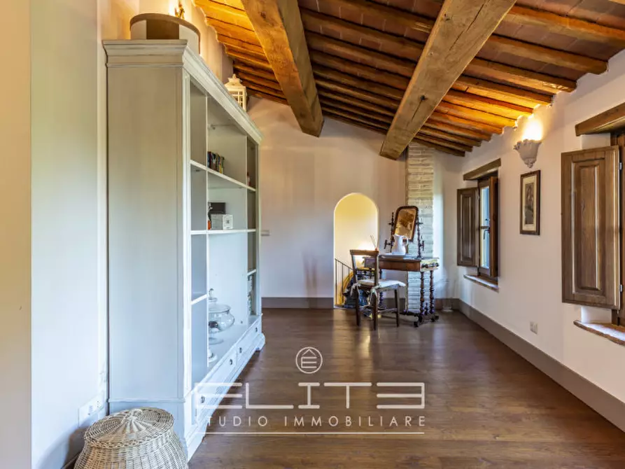 Immagine 30 di Villa in vendita  in via fabbrici e ville a Senigallia