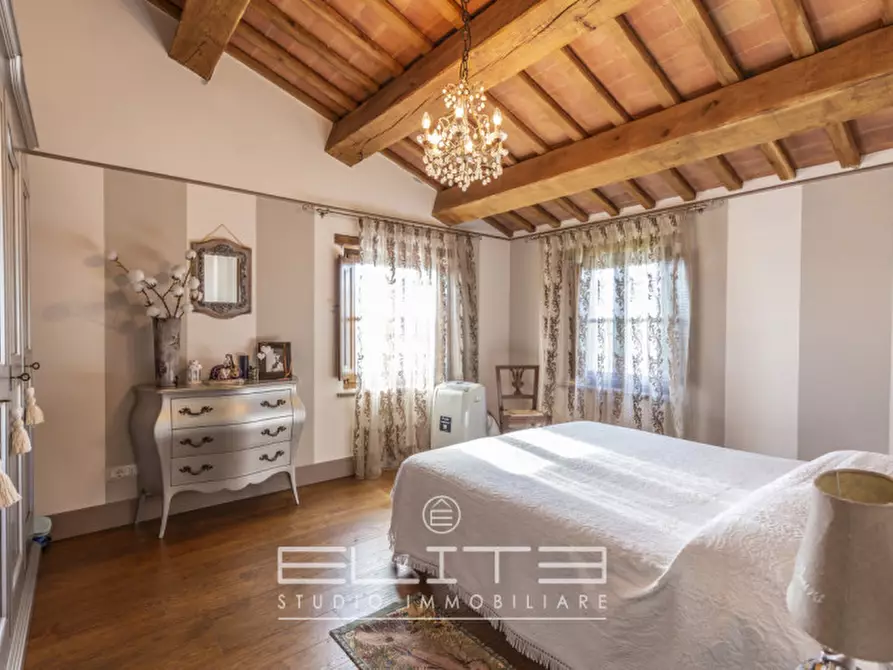 Immagine 33 di Villa in vendita  in via fabbrici e ville a Senigallia