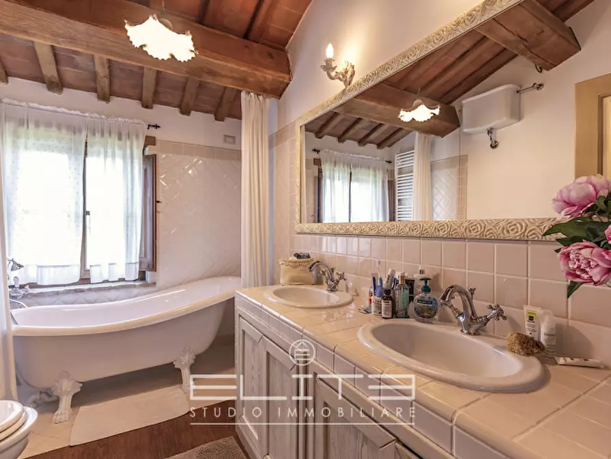 Immagine 34 di Villa in vendita  in via fabbrici e ville a Senigallia