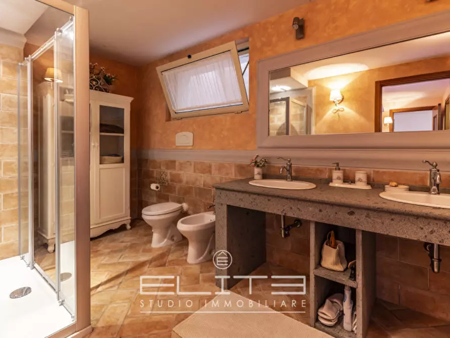 Immagine 44 di Villa in vendita  in via fabbrici e ville a Senigallia