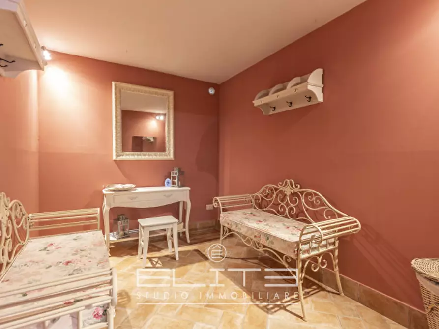 Immagine 45 di Villa in vendita  in via fabbrici e ville a Senigallia