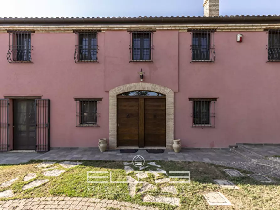 Immagine 48 di Villa in vendita  in via fabbrici e ville a Senigallia