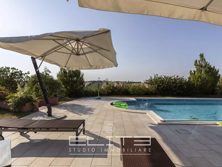 Immagine 55 di Villa in vendita  in via fabbrici e ville a Senigallia