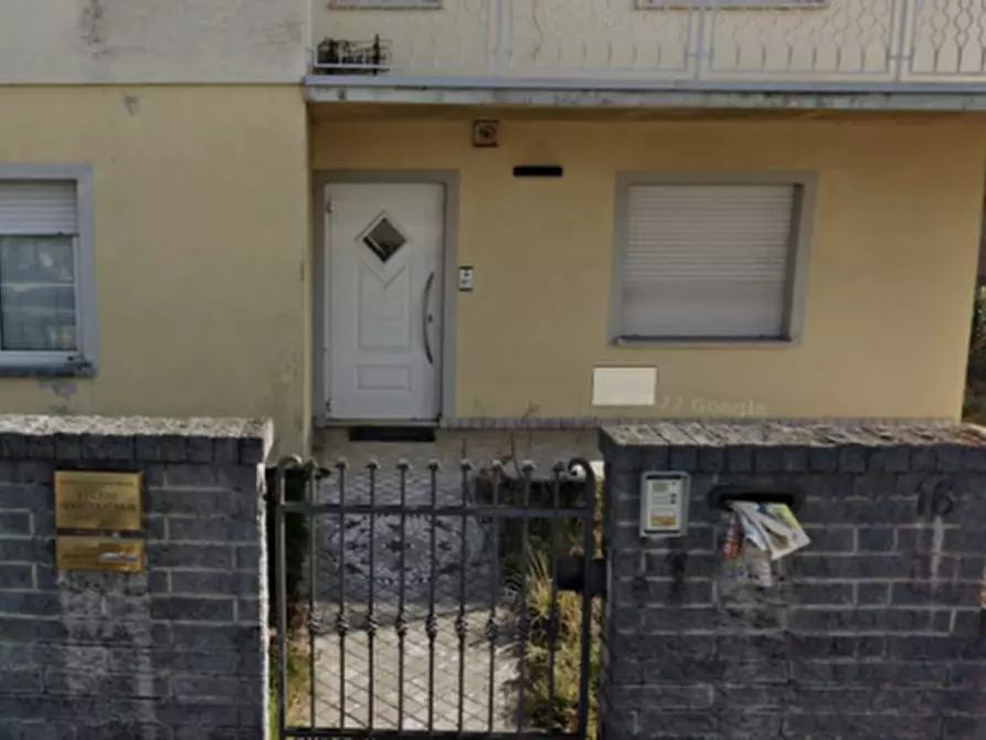 Immagine 4 di Casa bifamiliare in vendita  in Via delle Scuole, 16 a Lestizza