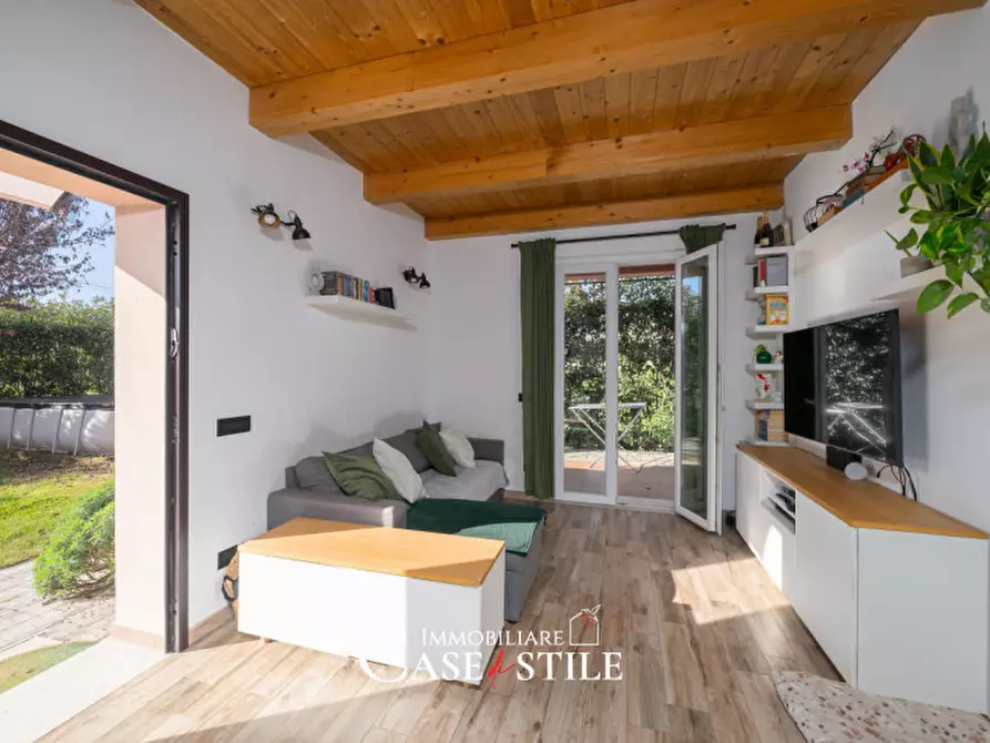 Immagine 5 di Appartamento in vendita  in Via Giuncaro a Sarzana