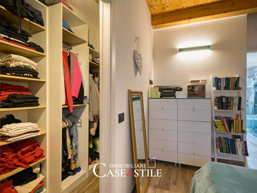 Immagine 12 di Appartamento in vendita  in Via Giuncaro a Sarzana