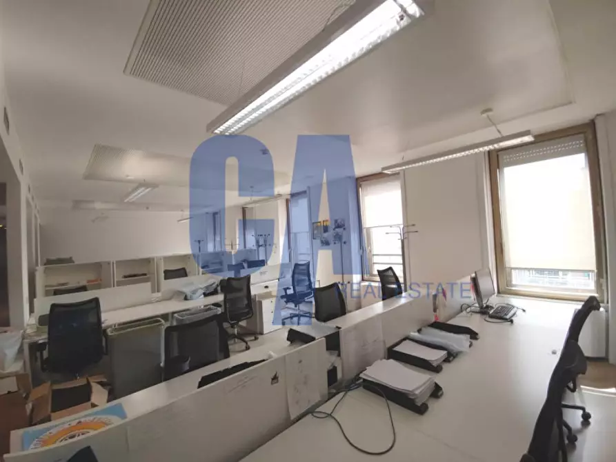 Immagine 5 di Ufficio in affitto  in PIAZZA MONTE TITANO a Milano