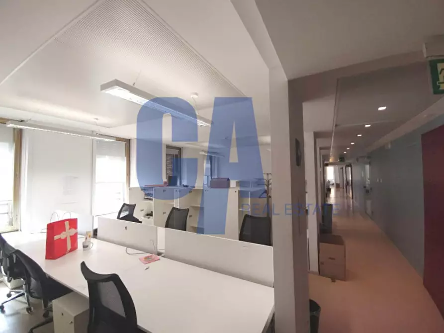 Immagine 10 di Ufficio in affitto  in PIAZZA MONTE TITANO a Milano