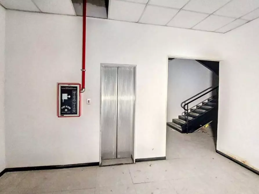 Immagine 11 di Ufficio in vendita  in Via Fieschi, N. 7 a Genova