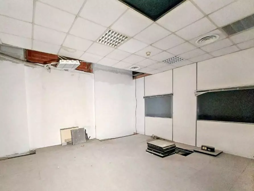 Immagine 13 di Ufficio in vendita  in Via Fieschi, N. 7 a Genova