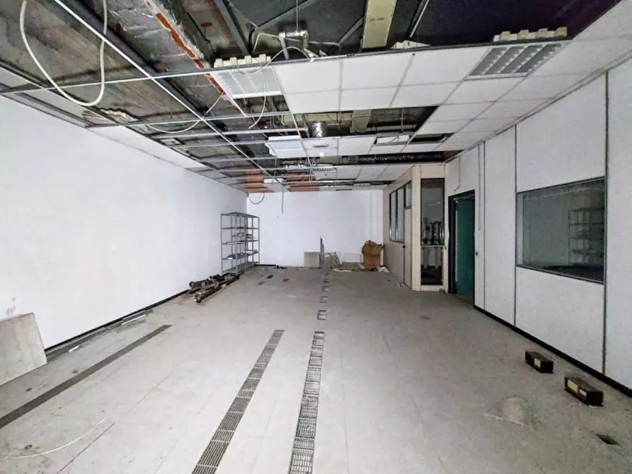 Immagine 14 di Ufficio in vendita  in Via Fieschi, N. 7 a Genova