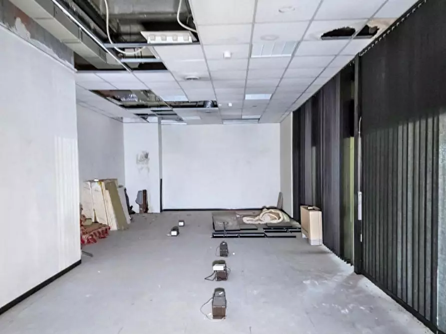 Immagine 15 di Ufficio in vendita  in Via Fieschi, N. 7 a Genova