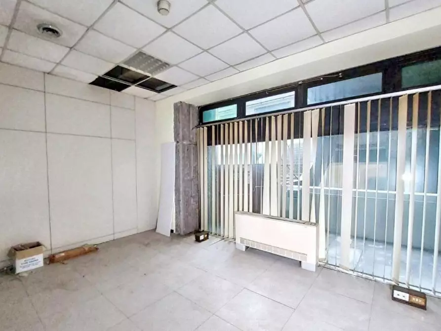 Immagine 16 di Ufficio in vendita  in Via Fieschi, N. 7 a Genova