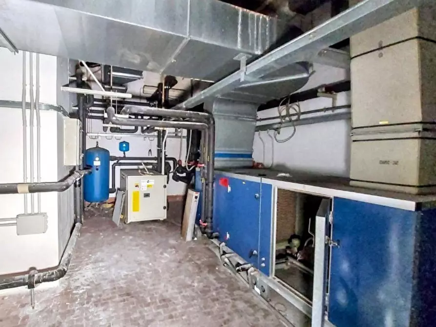 Immagine 17 di Ufficio in vendita  in Via Fieschi, N. 7 a Genova