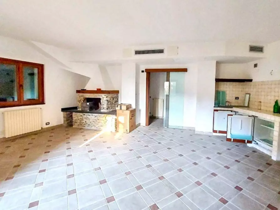 Immagine 2 di Palazzo in vendita  in Via Maggiolo, N. 22 a Cogorno