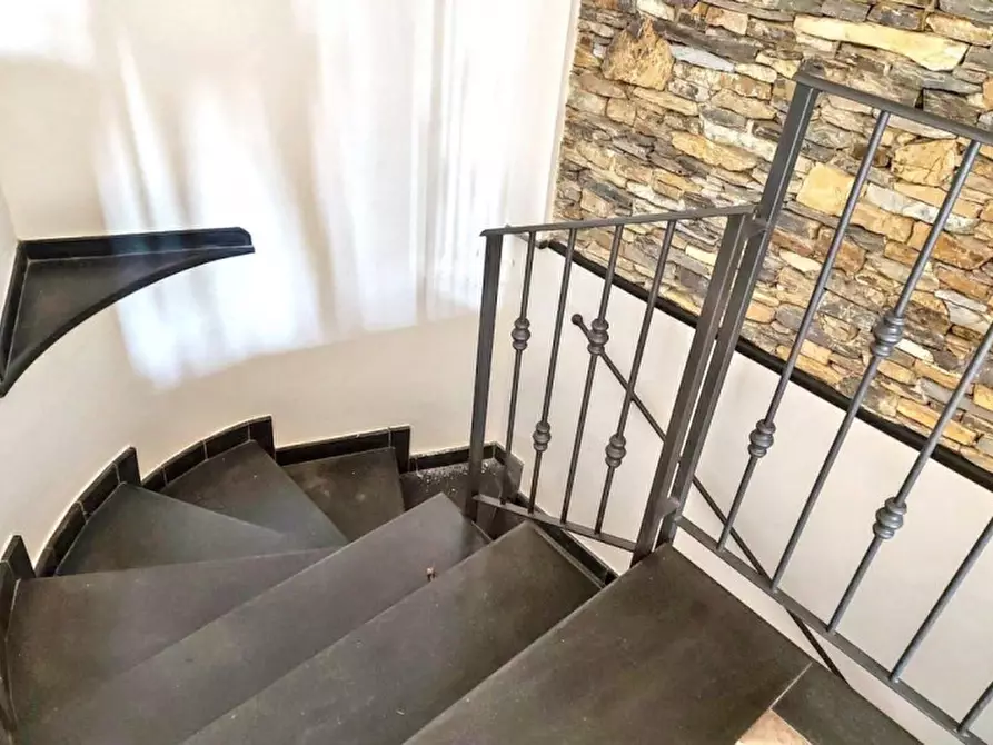 Immagine 14 di Palazzo in vendita  in Via Maggiolo, N. 22 a Cogorno