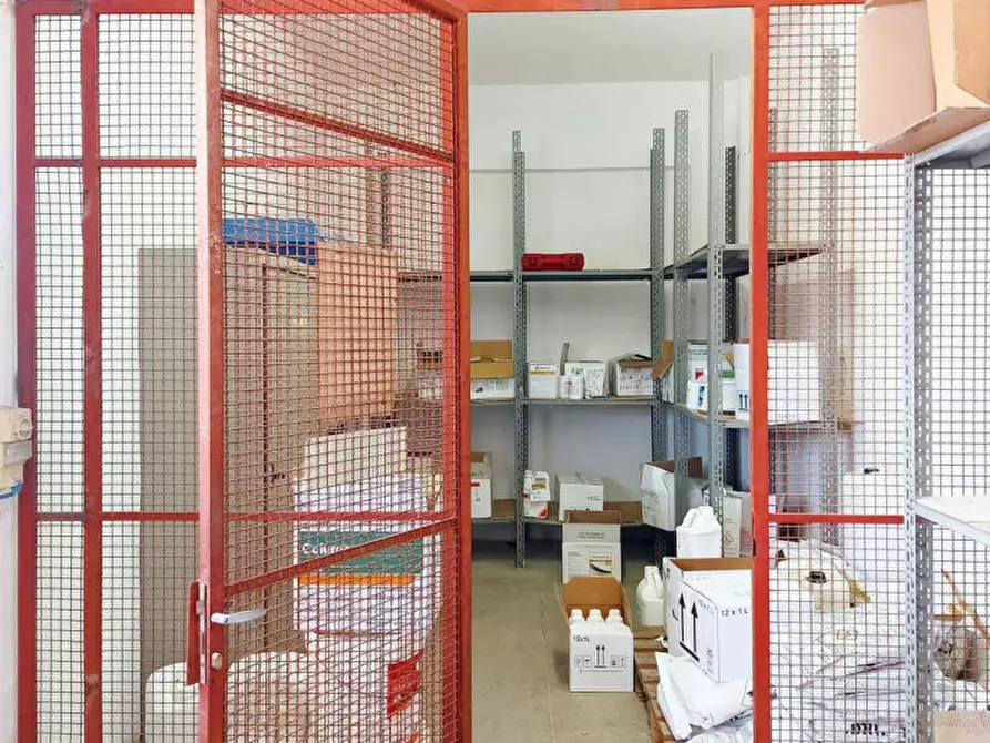 Immagine 6 di Capannone industriale in vendita  in Via Alfonso La Marmora, N. 93-95 a Pula