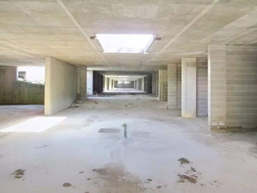 Immagine 1 di Posto auto in vendita  in Via Scuole, N. snc a Tregnago