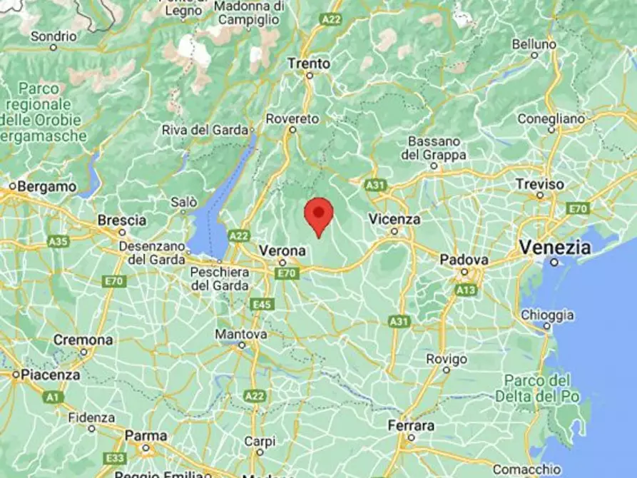 Immagine 13 di Posto auto in vendita  in Via Scuole, N. snc a Tregnago