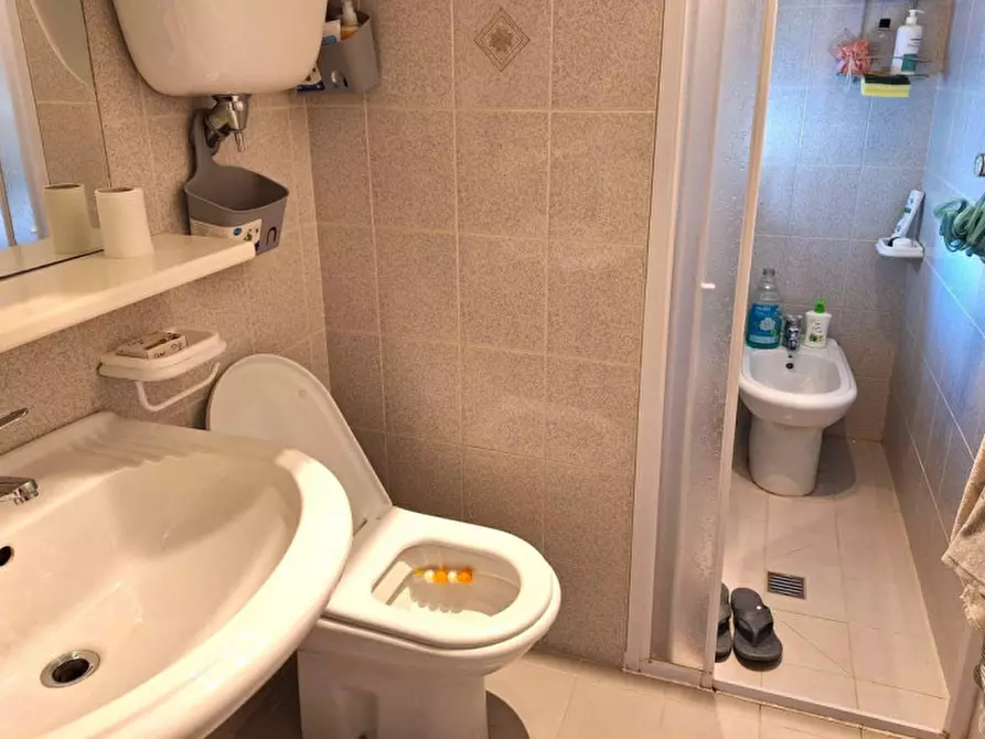 Immagine 9 di Appartamento in vendita  in Viale Europa, N. 30 a San Benedetto Del Tronto