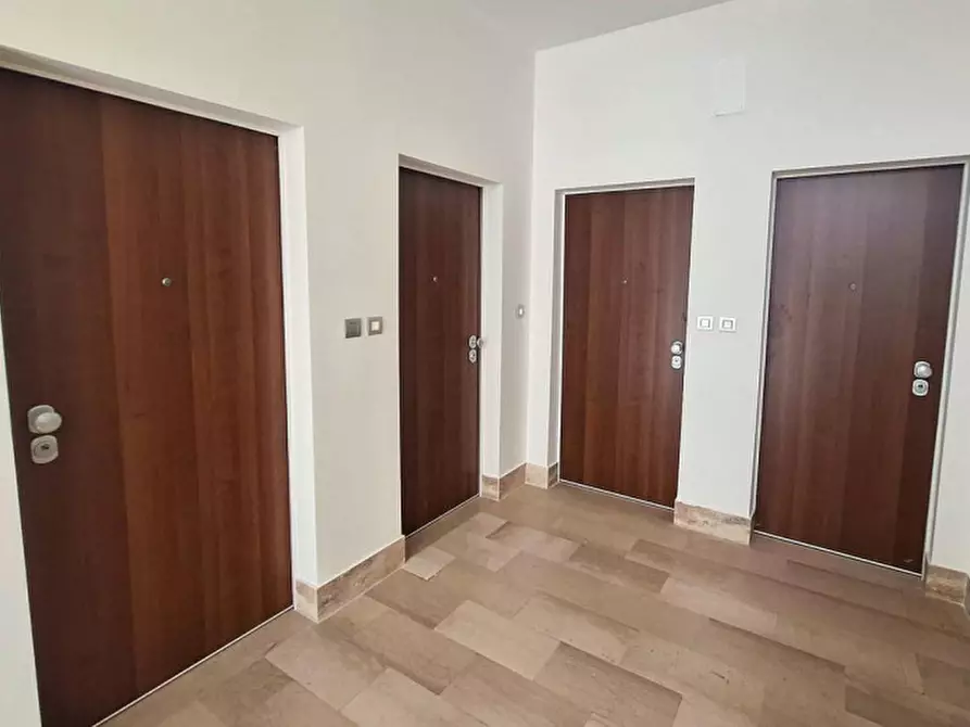 Immagine 13 di Appartamento in vendita  in Viale Europa, N. 30 a San Benedetto Del Tronto