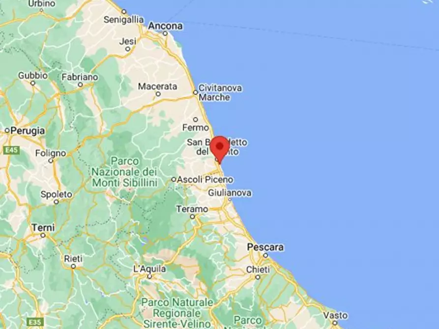 Immagine 18 di Appartamento in vendita  in Viale Europa, N. 30 a San Benedetto Del Tronto