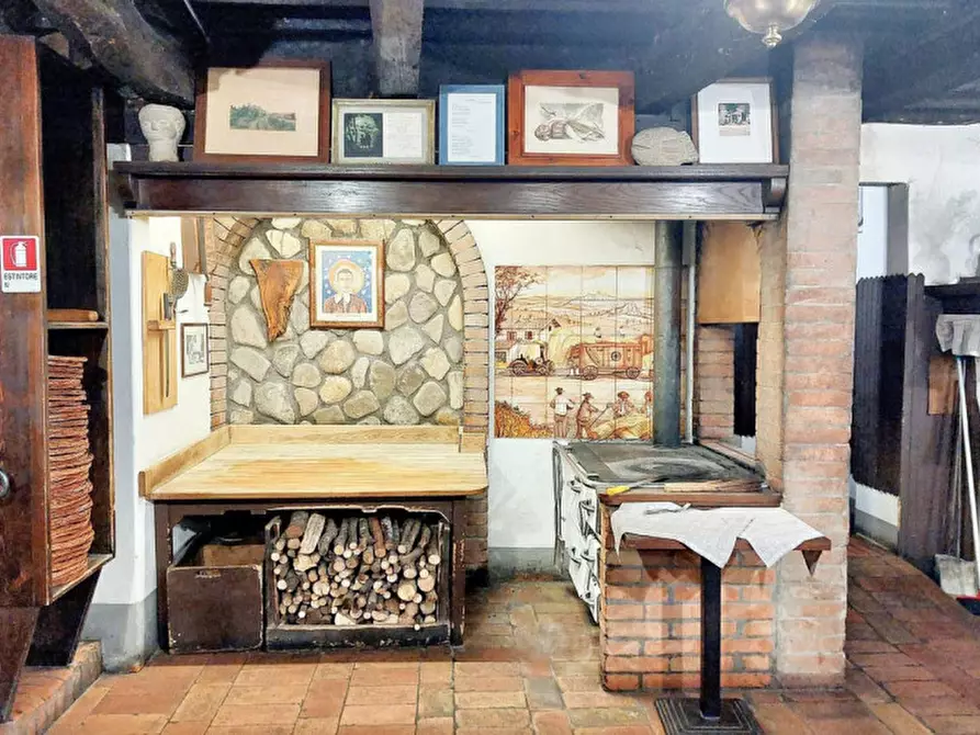 Immagine 4 di Attività commerciale in vendita  in Via Casale, N. 205-207-209-211-213-215 a Verucchio