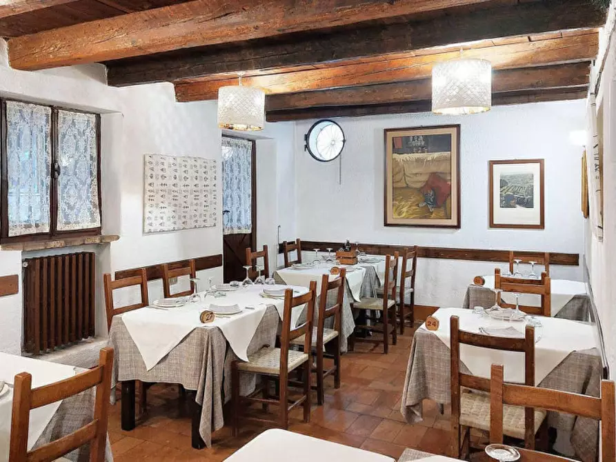 Immagine 8 di Attività commerciale in vendita  in Via Casale, N. 205-207-209-211-213-215 a Verucchio