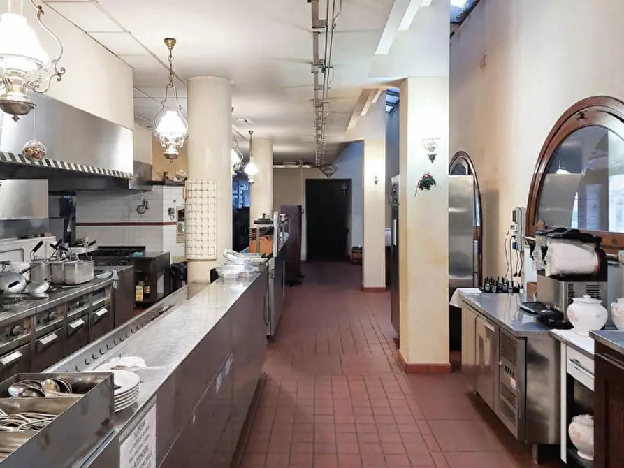 Immagine 12 di Attività commerciale in vendita  in Via Casale, N. 205-207-209-211-213-215 a Verucchio