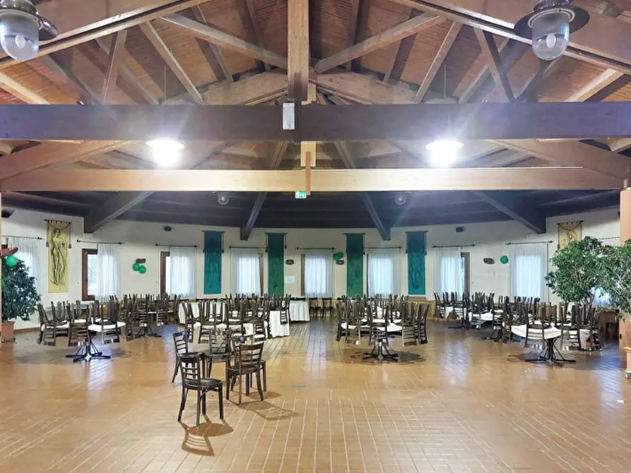 Immagine 16 di Attività commerciale in vendita  in Via Casale, N. 205-207-209-211-213-215 a Verucchio