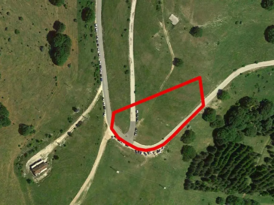 Immagine 12 di Terreno in vendita  in Strada Provinciale 64, N. snc a Arquata Del Tronto