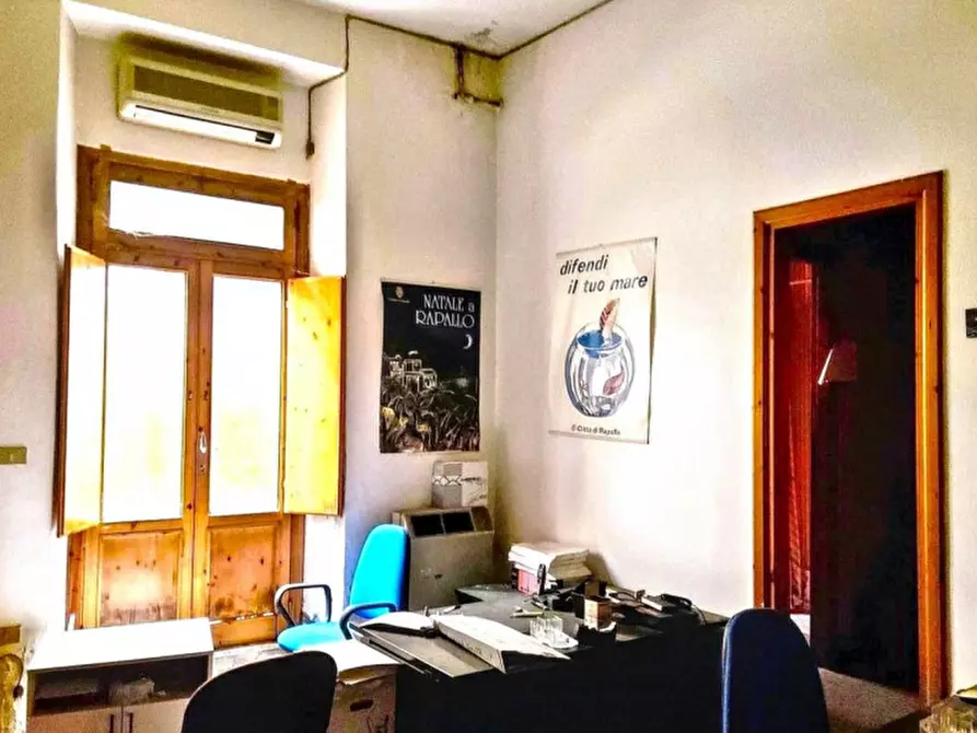 Immagine 3 di Ufficio in vendita  in Via della Libertà, N. 10 a Rapallo