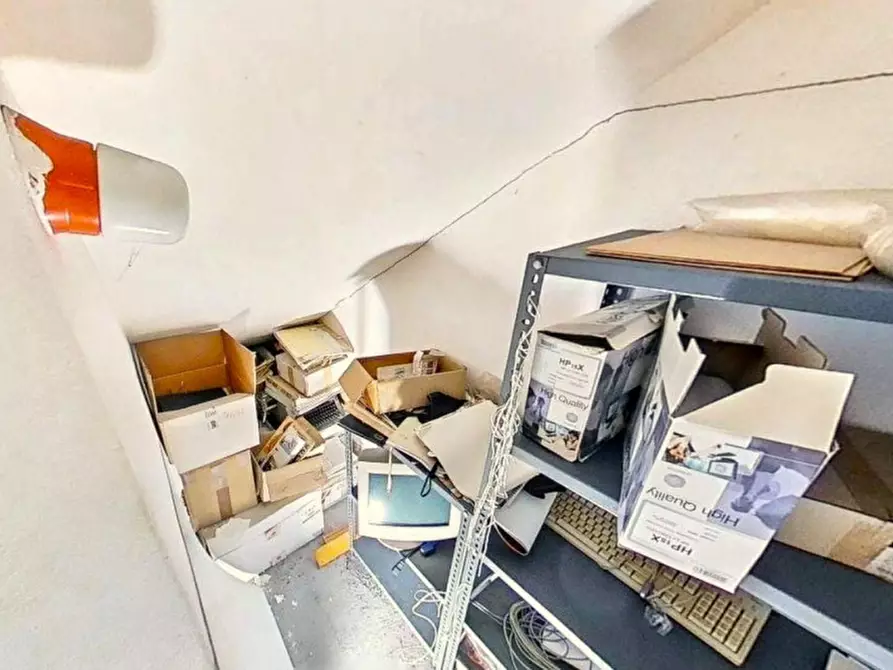 Immagine 12 di Ufficio in vendita  in Via della Libertà, N. 10 a Rapallo