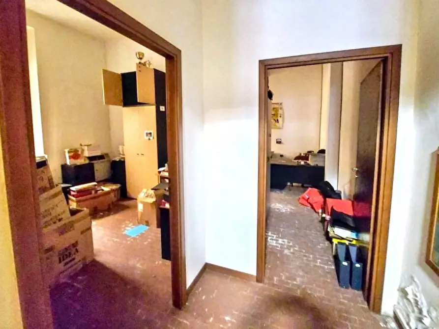 Immagine 13 di Ufficio in vendita  in Via della Libertà, N. 10 a Rapallo