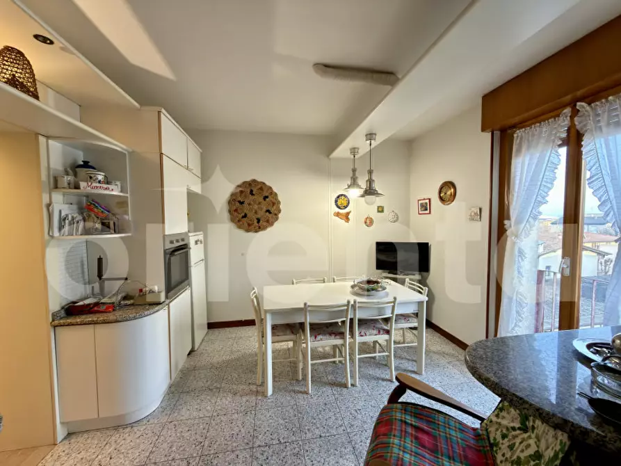 Immagine 12 di Appartamento in vendita  in Viale Europa 18 a Montichiari