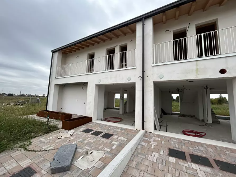 Immagine 7 di Casa bifamiliare in vendita  in Via San Martino a Grisignano Di Zocco