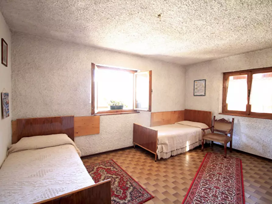 Immagine 3 di Casa indipendente in vendita  in Via Piave a Tione Di Trento