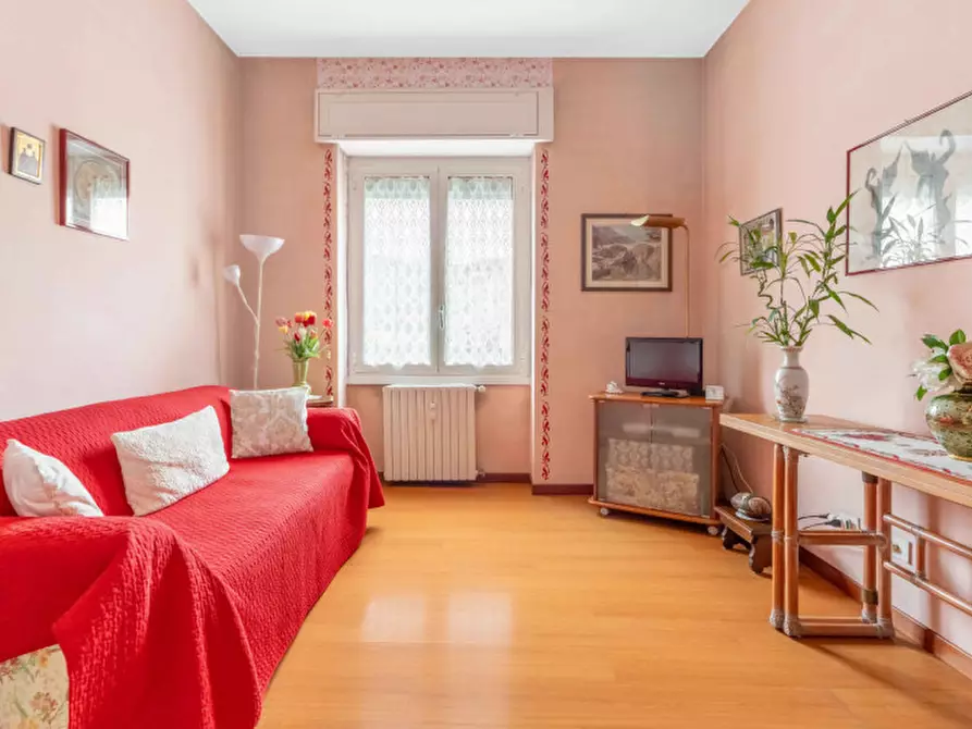 Immagine 3 di Appartamento in vendita  in Largo Promessi Sposi, 10 a Milano