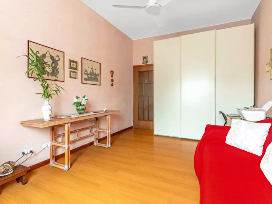 Immagine 6 di Appartamento in vendita  in Largo Promessi Sposi, 10 a Milano