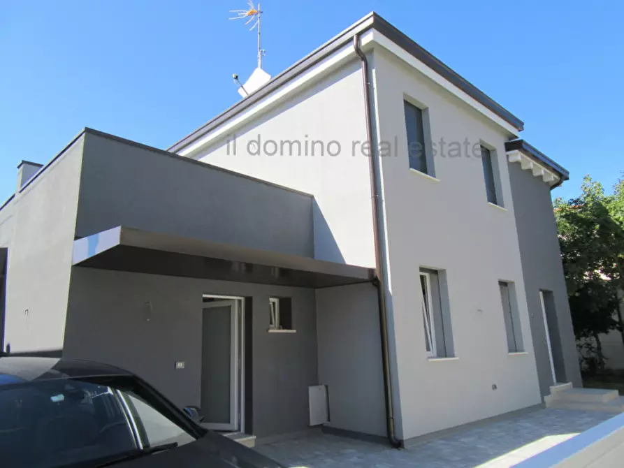 Immagine 1 di Villa in vendita  in Via Giuseppe Orus a Padova