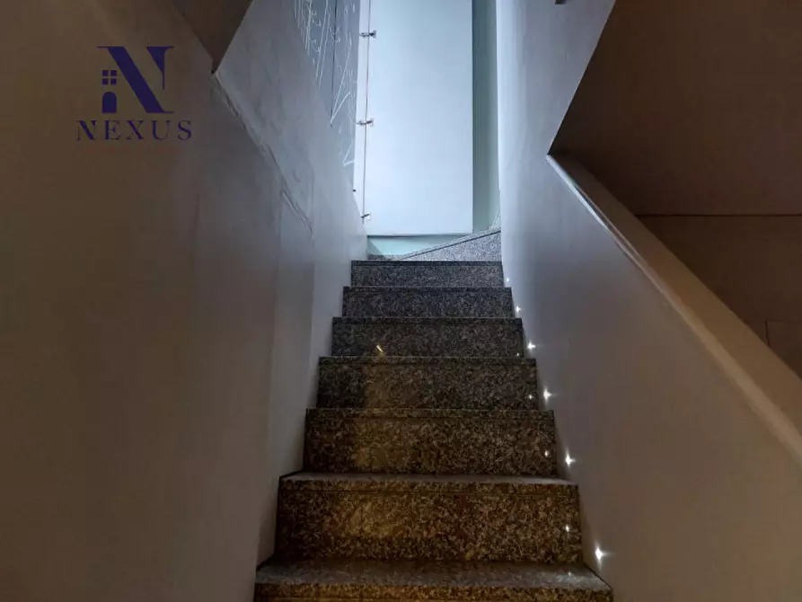 Immagine 9 di Negozio in affitto  in Via Indipendenza a Fano