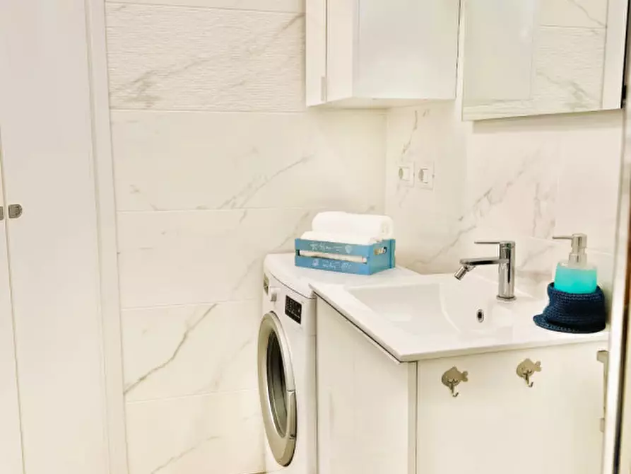 Immagine 12 di Appartamento in vendita  in Via Castagneto a Camogli