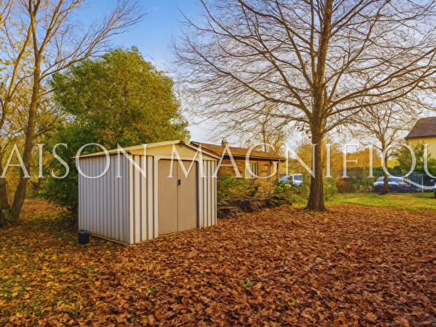 Immagine 10 di Appartamento in vendita  in Via San Donato 256 a Bologna