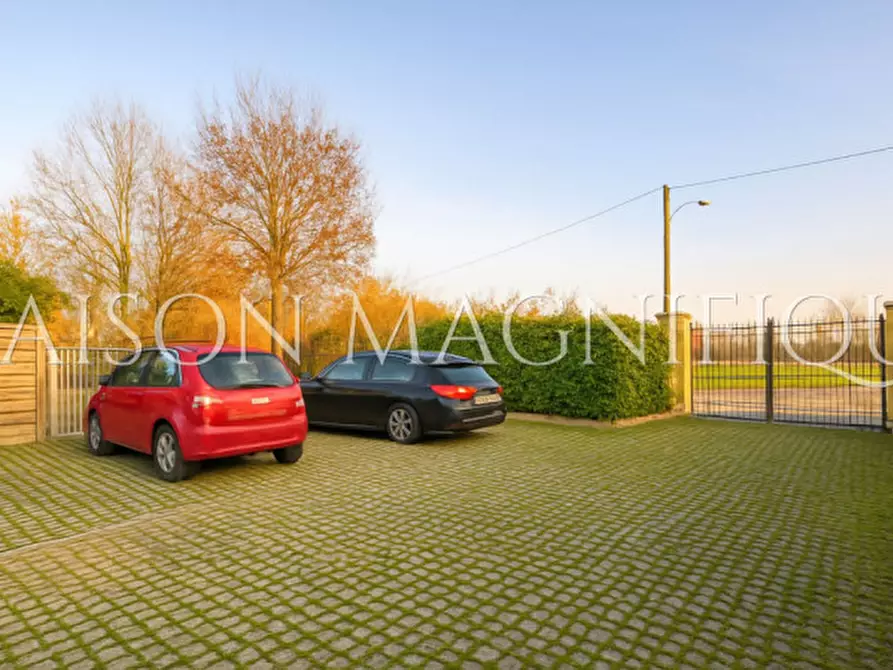 Immagine 13 di Appartamento in vendita  in Via San Donato 256 a Bologna