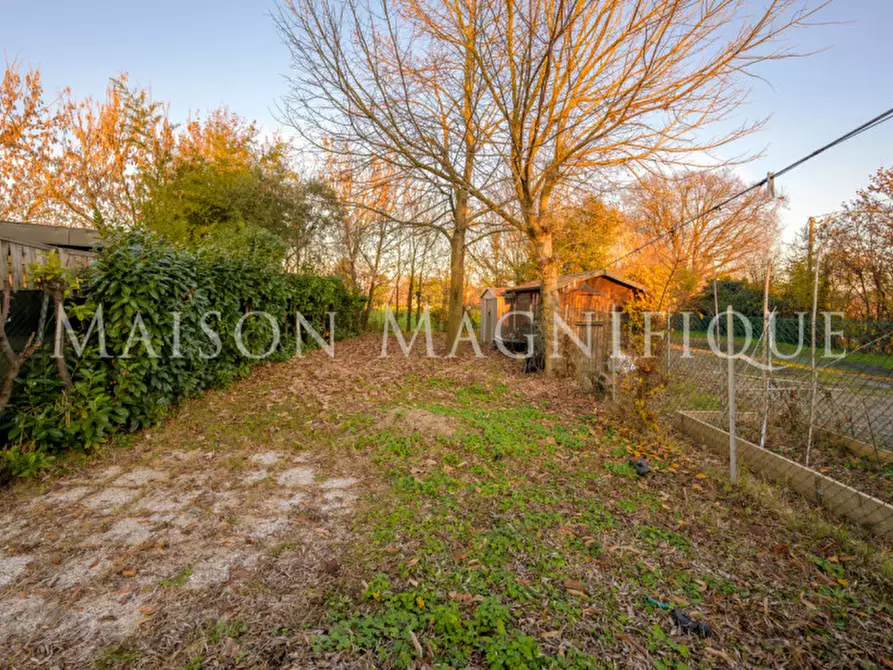 Immagine 39 di Appartamento in vendita  in Via San Donato 256 a Bologna