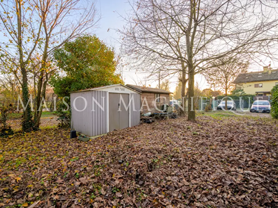 Immagine 42 di Appartamento in vendita  in Via San Donato 256 a Bologna