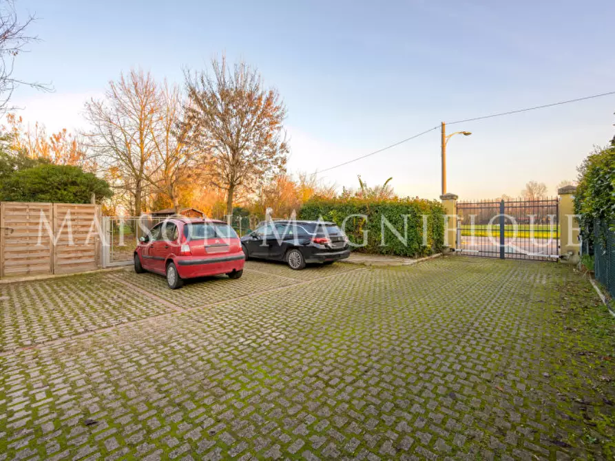 Immagine 44 di Appartamento in vendita  in Via San Donato 256 a Bologna